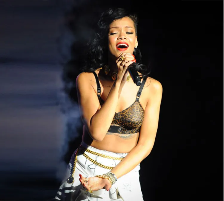 Sorprende fan a Rihanna por su talentosa voz