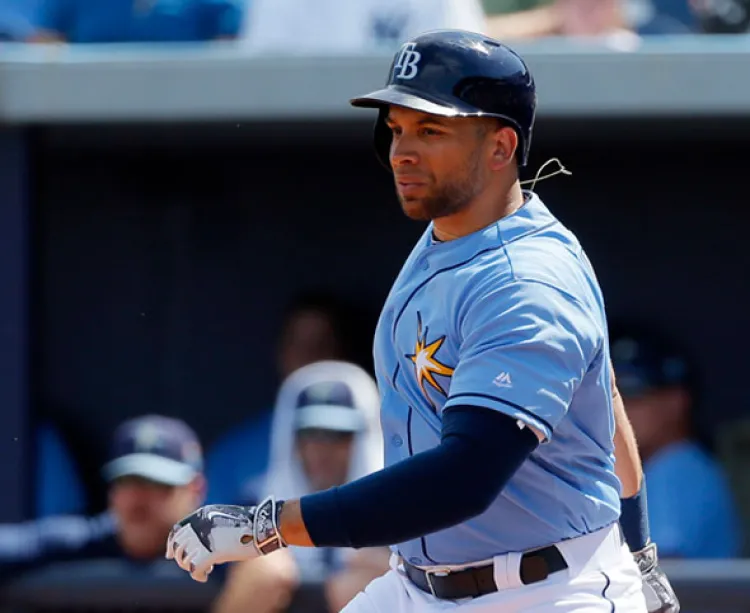 Corta Tampa a James Loney