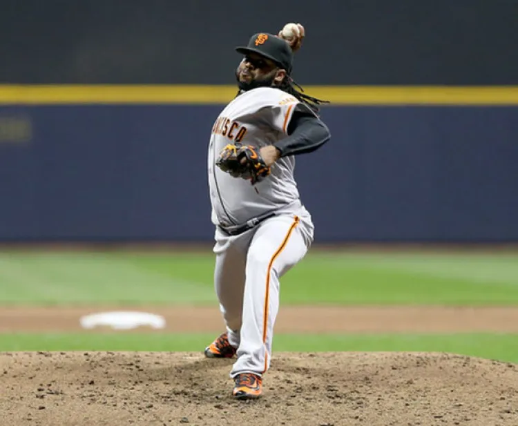 Cueto guía a Gigantes