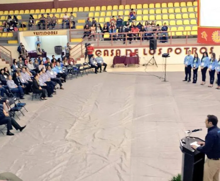 Seguirá Ayuntamiento de Nogales impulsando iniciativas de jóvenes asegura Temo Galindo