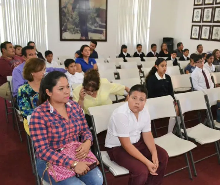 Prepara Ayuntamiento  Cabildo Infantil 2016