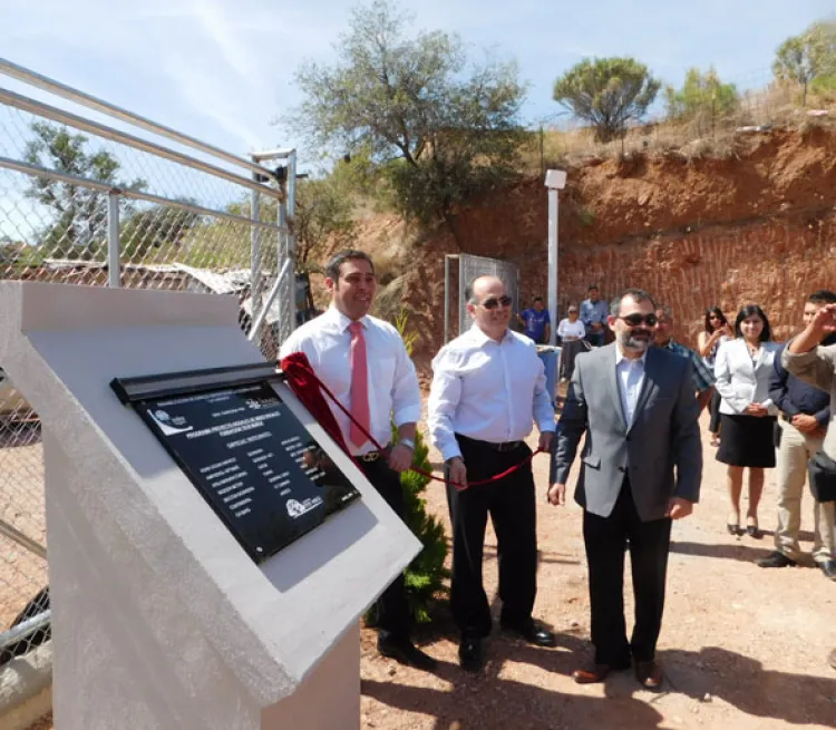 Inauguran cancha deportiva en la Colosio