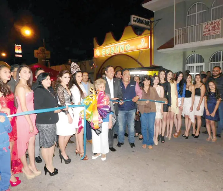 Inaugura Alcalde  Fiestas de las Flores