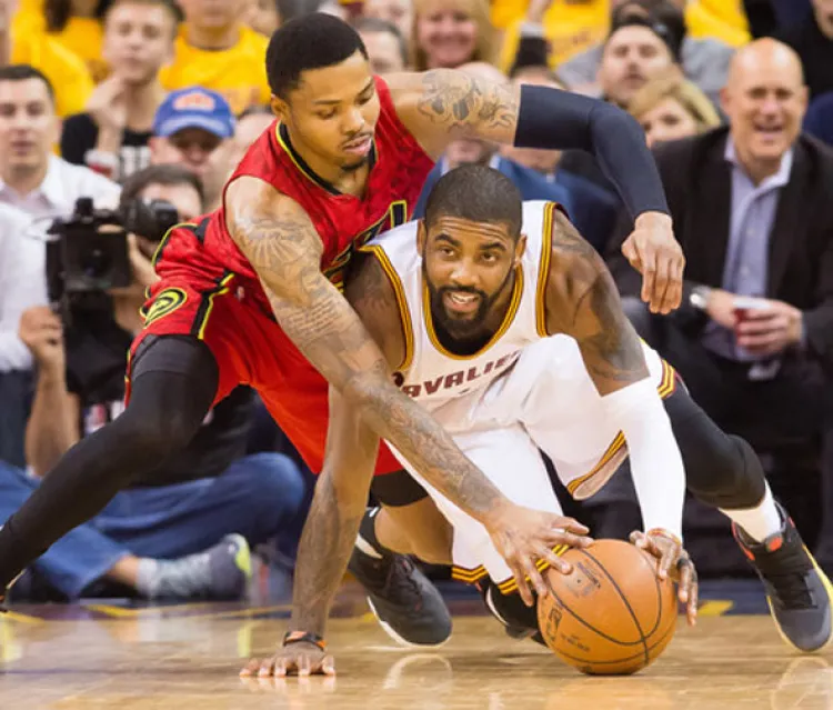 Cavs asestan  primer golpe