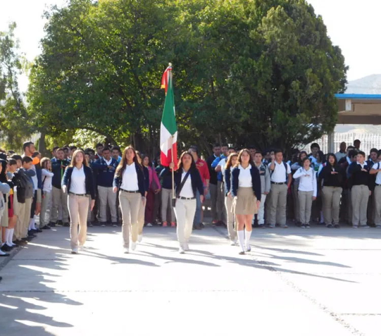 Atienden peticiones de Secundaria Técnica #3 en Lunes Cívico