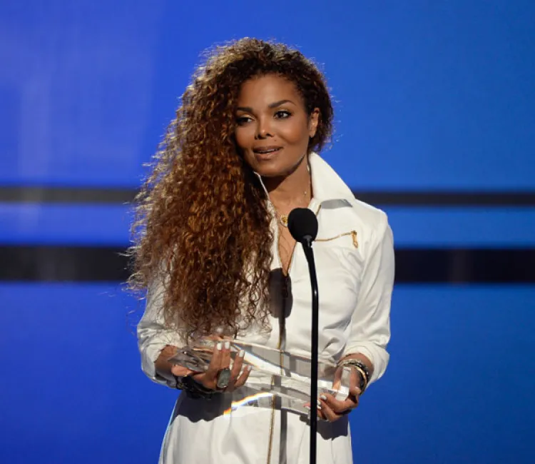 Afirman que Janet Jackson está embarazada