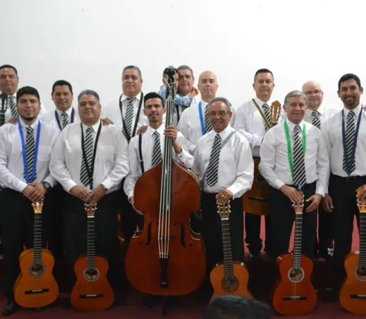 Gran debut de la  Rondalla Municipal