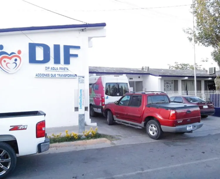 Rueda la cabeza  del administrador  del DIF en AP