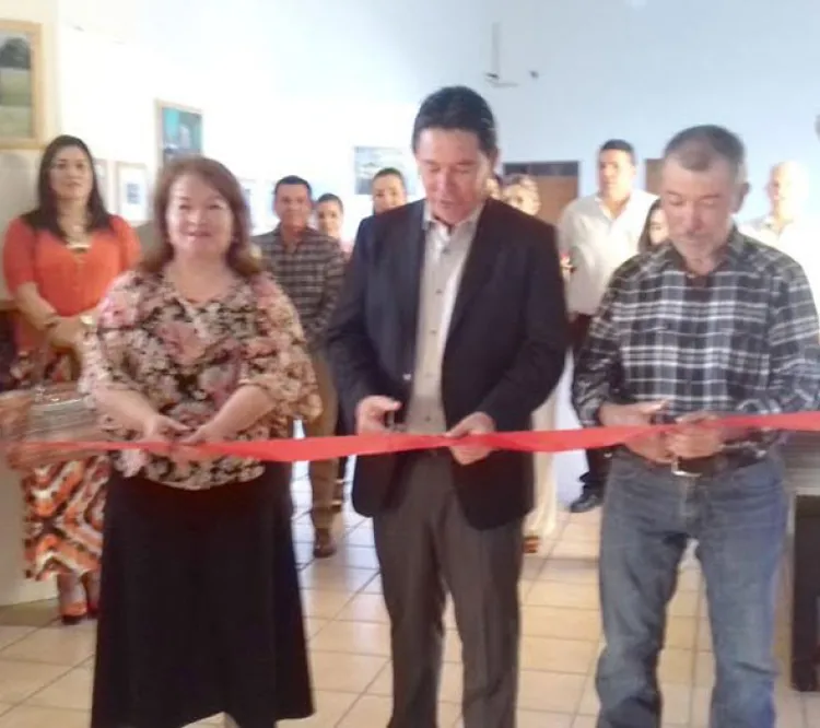 Inauguran exposición de pintura y fotografía en Magdalena