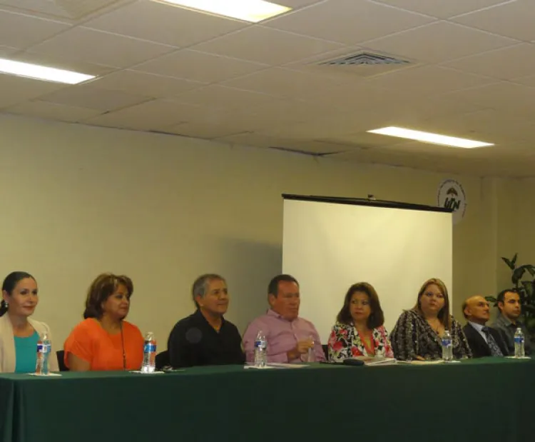 Inaugura Subsecretario  de Educación taller  para docentes en UTN