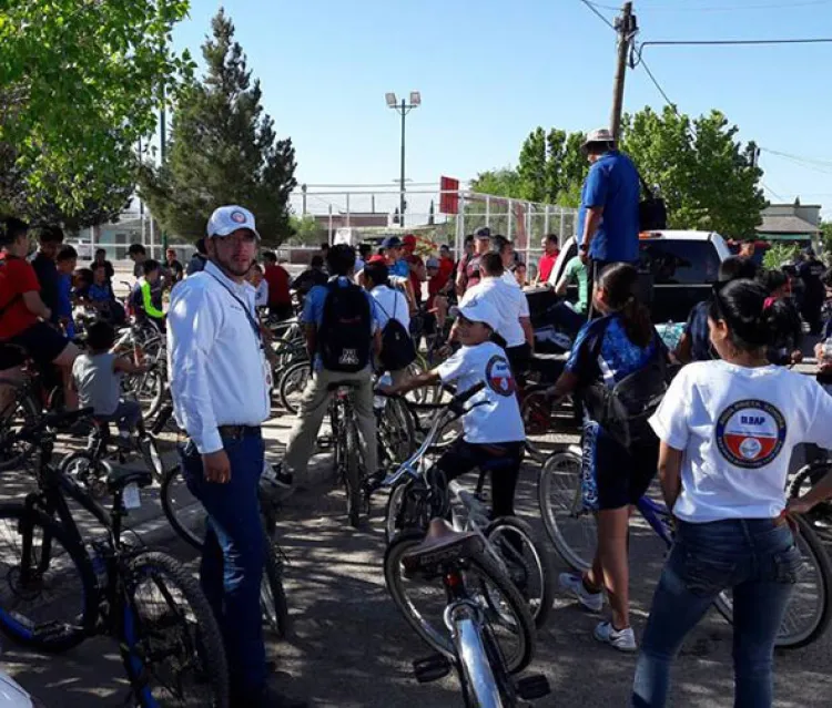 Realizan bicicletada alumnos de la Técnica 44