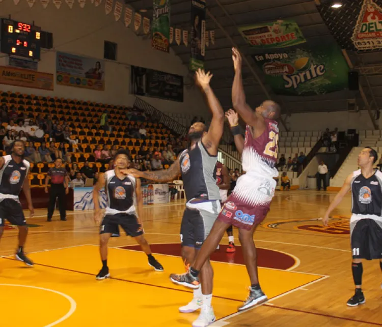 Dividen Guindas contra Halcones