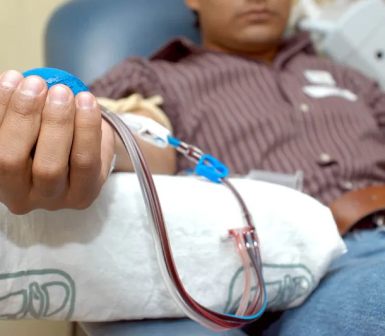 Donan sangre  empleados  de empresa local