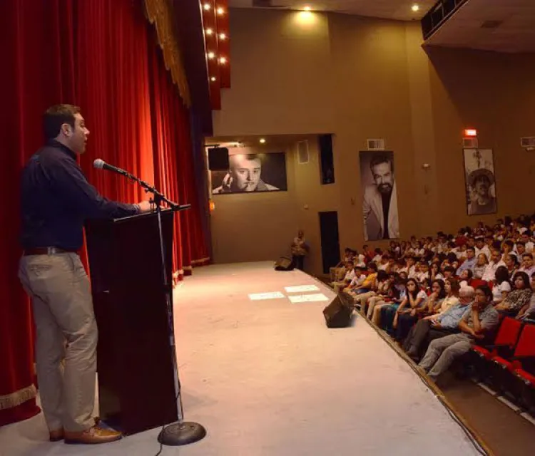 Participan jóvenes en teatro educativo. Unison, primer lugar