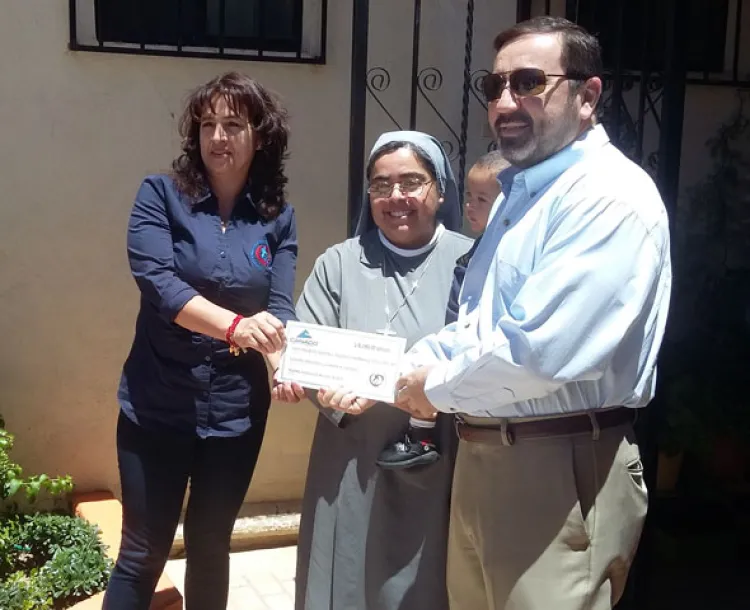 Entrega Canaco donativo  a Casa Hogar Cristo Rey