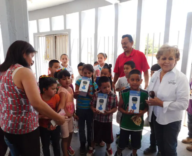 Apoya DIF Nogales  a estudiantes de  escuela primaria