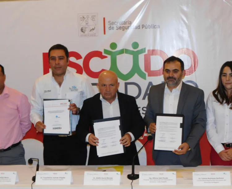 Firma AMS convenio  con gobierno estatal  a favor de las madres