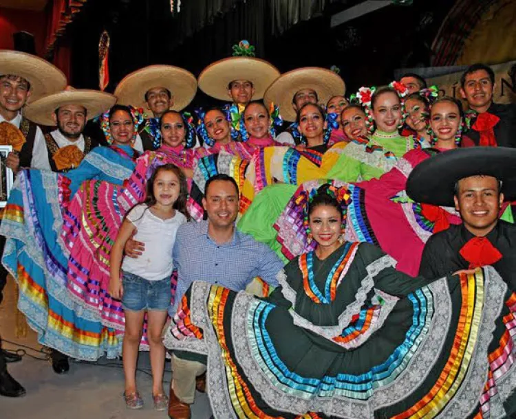 Realizan con éxito  concurso de danza