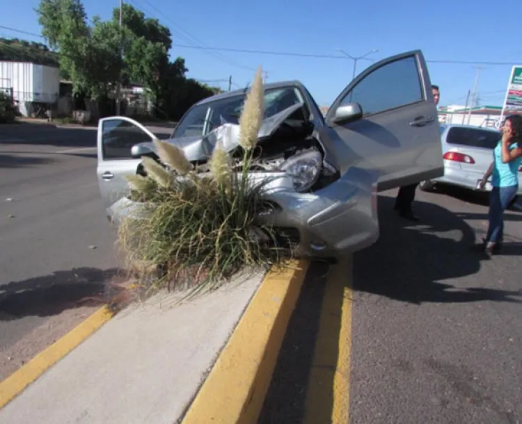 Tránsito exhorta a ciudadanos manejar con precaución