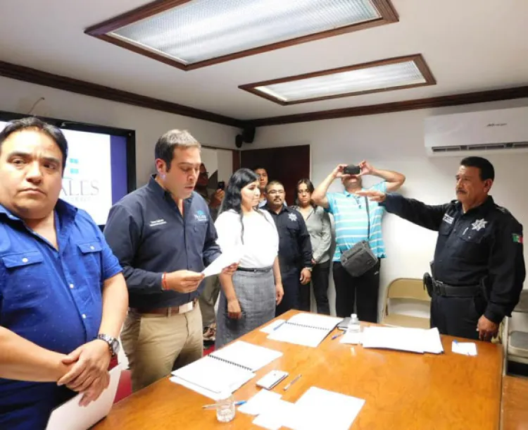 Ratifica Cabildo a Flores Aguiar