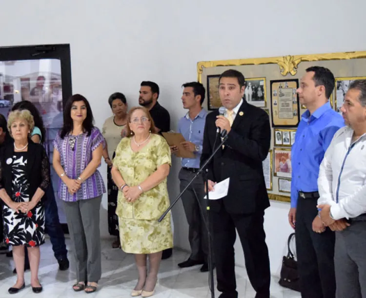 Presentan obra  pictórica de José  Trinidad Curiel