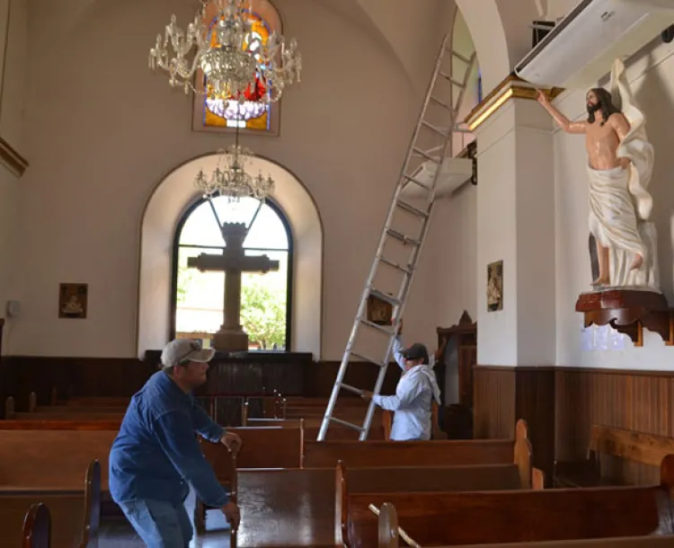 Dan mantenimiento a parroquia   Santa María Magdalena