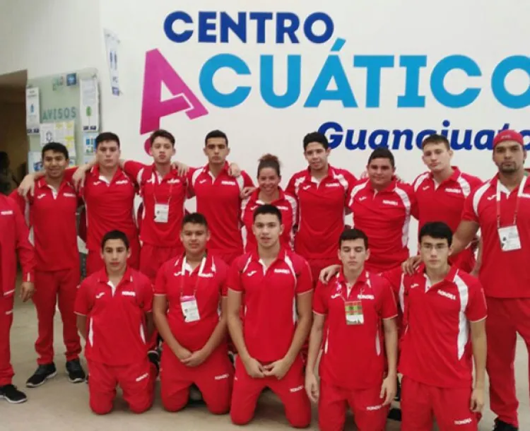 Buen arranque del waterpolo