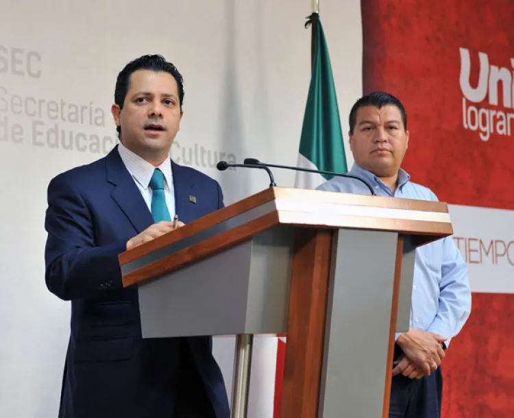 Distribuirán  más de 106  mil paquetes  de útiles