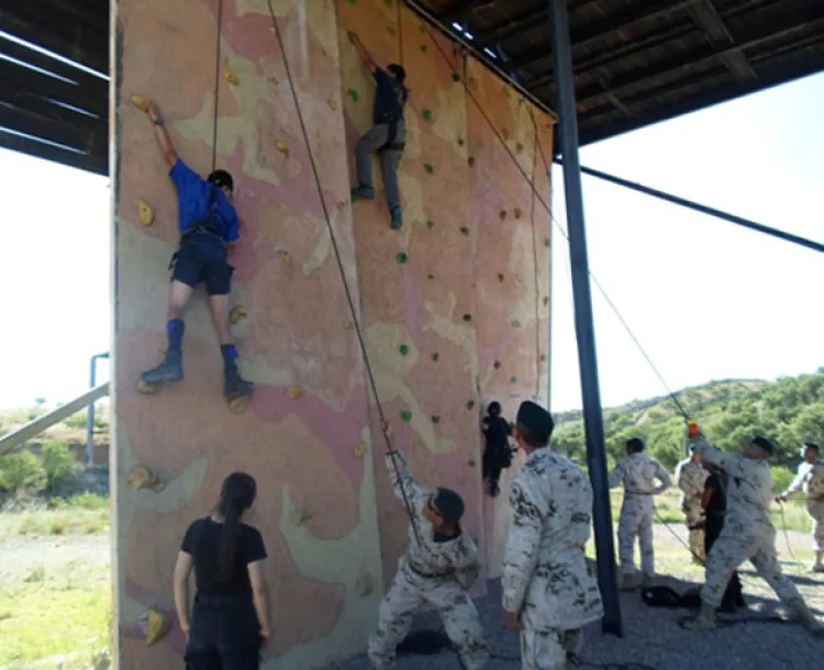 Concurrida participación  en campamento militar