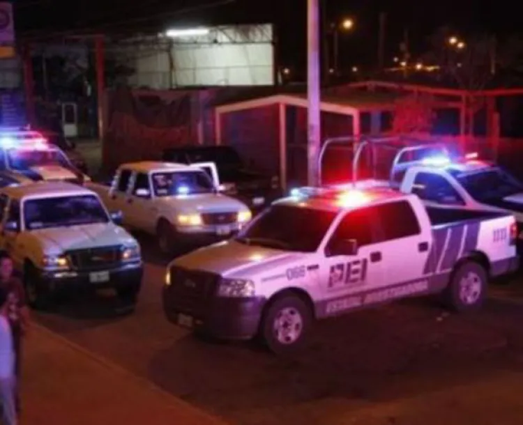 Lesionan a dos  hombres afuera de  una bar en Hermosillo