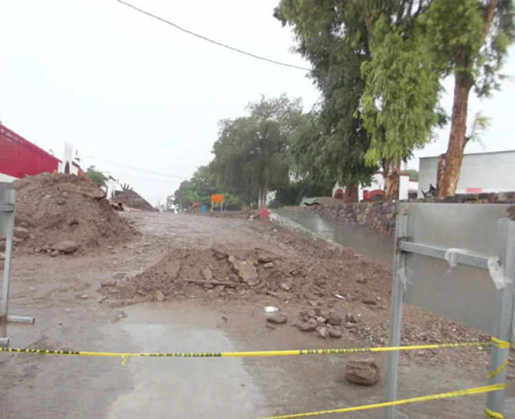 Al menos 10 calles  se pavimentarán en Magdalena: LARC