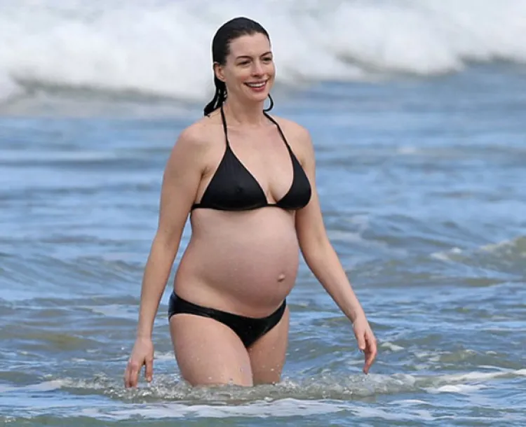 Anne  Hathaway  defiende  a ‘gorditas’