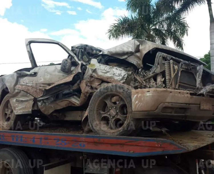 Deja aparatoso accidente a cinco estudiantes heridos