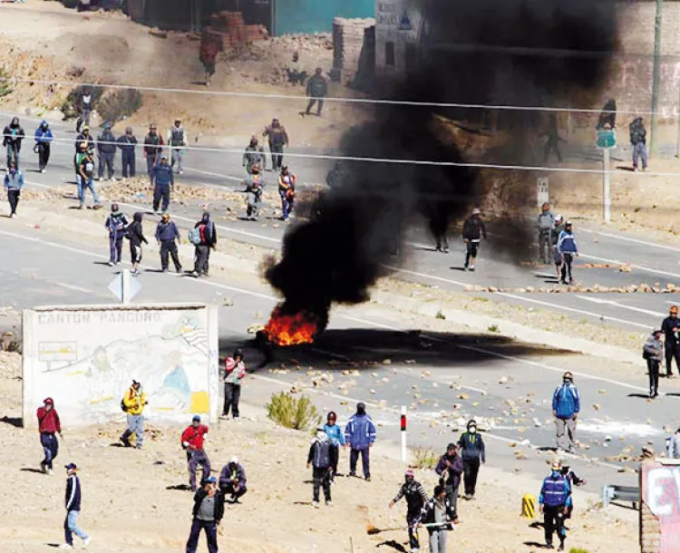 Mineros secuestran a viceministro boliviano y lo matan a golpes