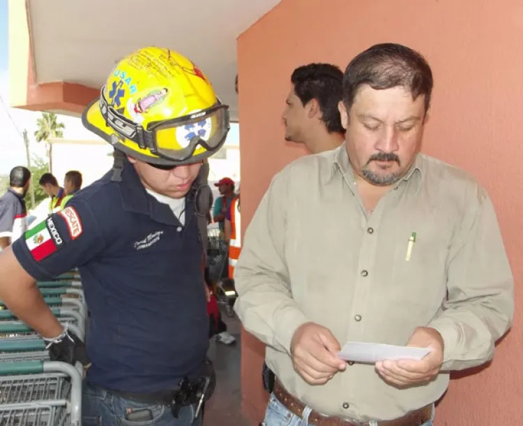 Supervisa escuelas  Protección Civil en Magdalena de Kino