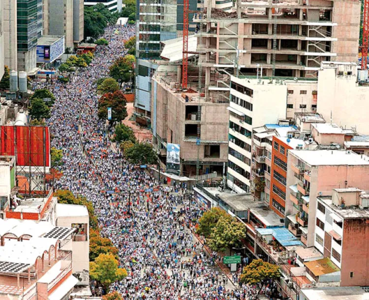 Movilización contra Maduro