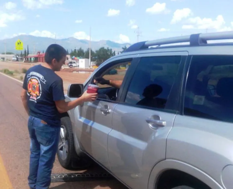 Continúa colecta de  Bomberos en Naco