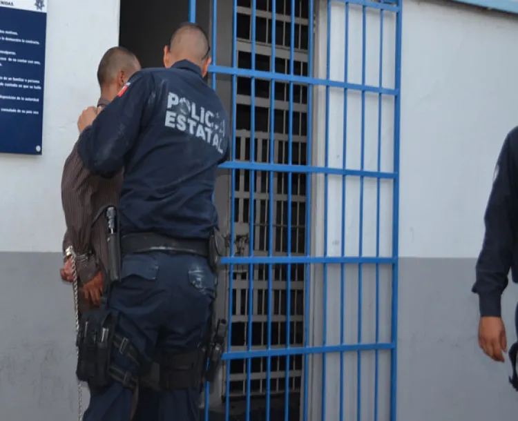 Caen con cuerno de chivo en Fiestas de Magdalena