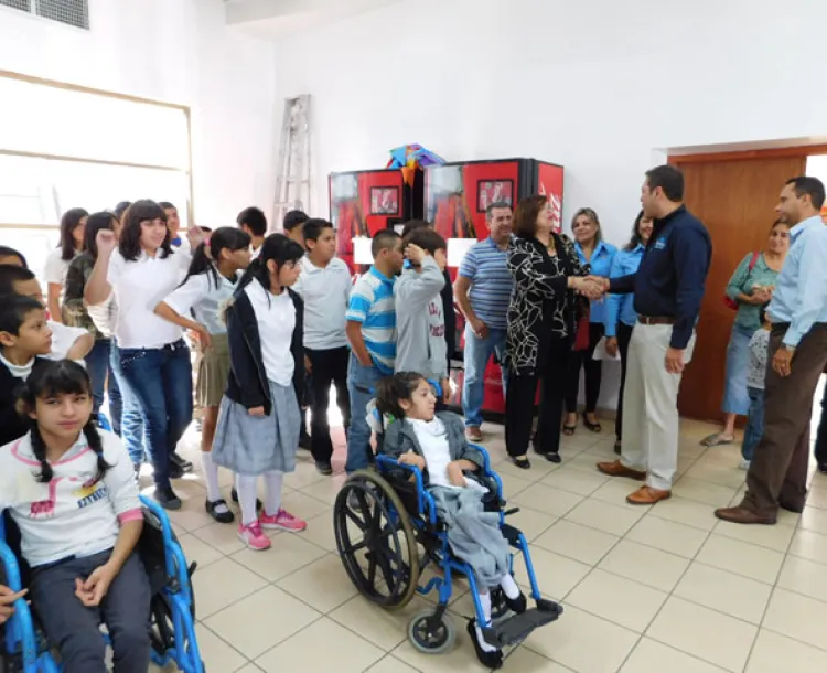 Recibe Imfoculta a  niños del Centro de  Atención Múltiple 61