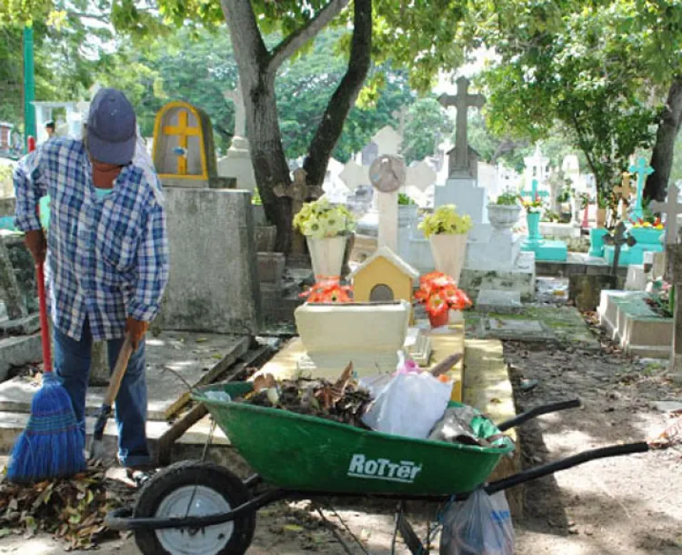 Alistan panteones  para Día de Muertos