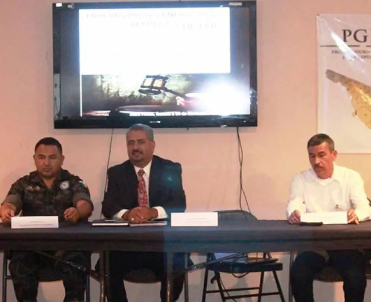 Imparten funcionarios de  la PGR curso a policías