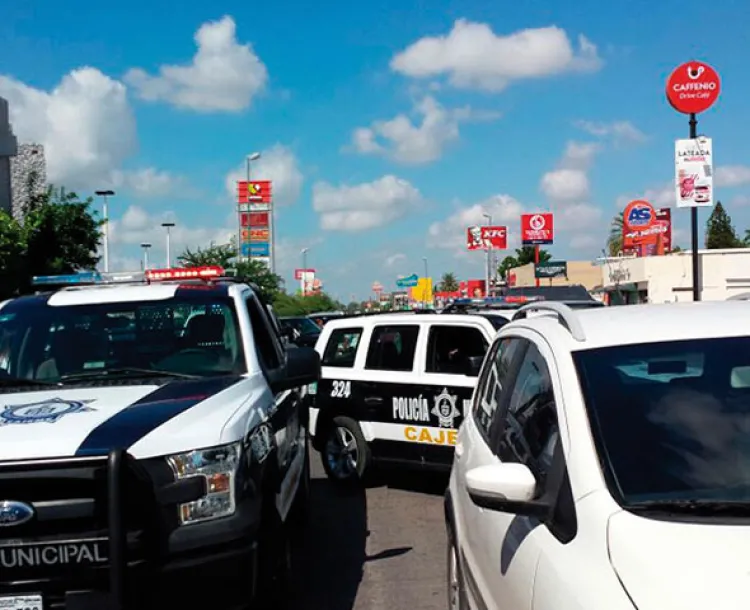 Encarcelan a joven por  apuñalar a dueño de una  papelería durante robo