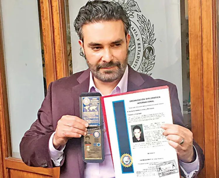 Mauricio Islas es nombrado embajador