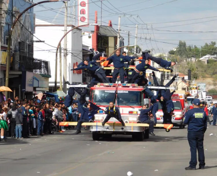 Desfile revolucionario, fervor y sentimiento