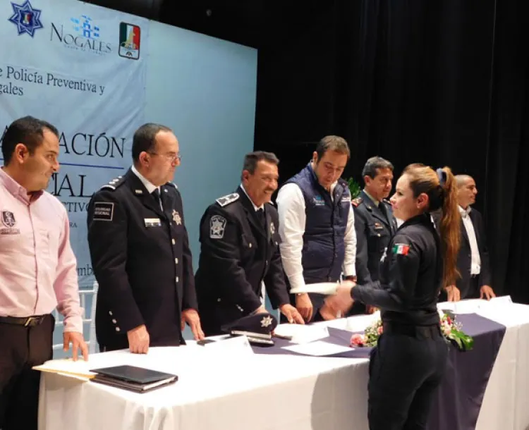 Policías Municipales reciben reconocimiento al terminar capacitación