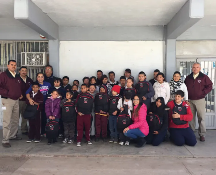 Coca Cola Nogales apoya  a alumnos de CAM