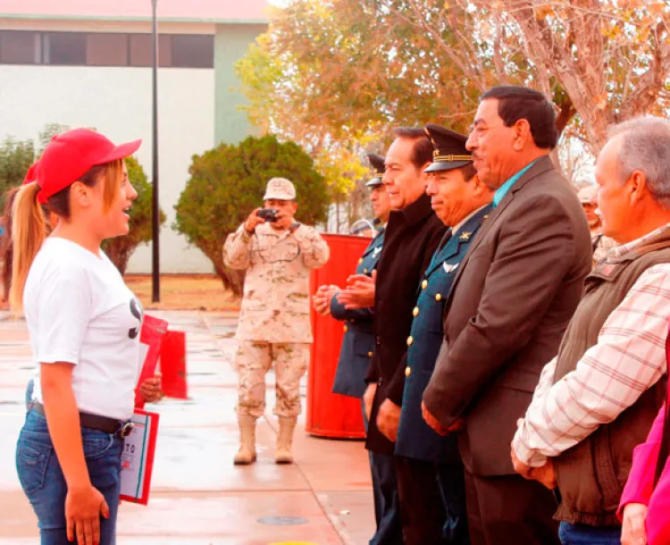 Reciben jóvenes Cartilla   al concluir su Servicio Militar