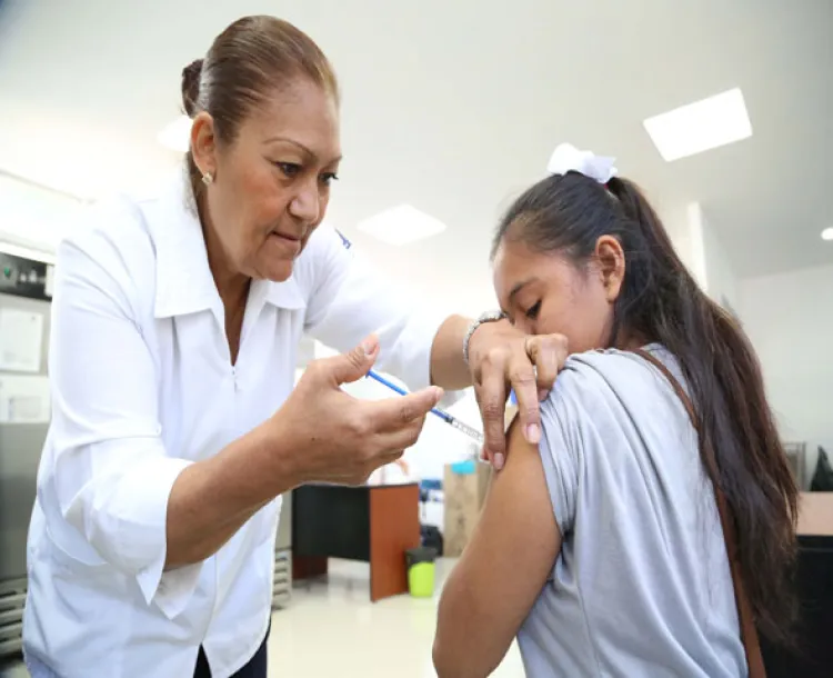 Avanza aplicación de vacuna contra la influenza