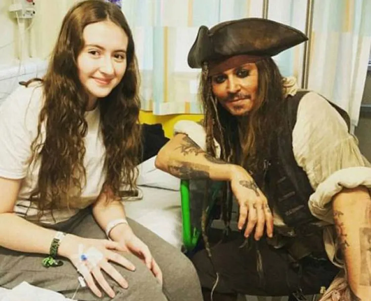 Jack Sparrow visita un hospital infantil