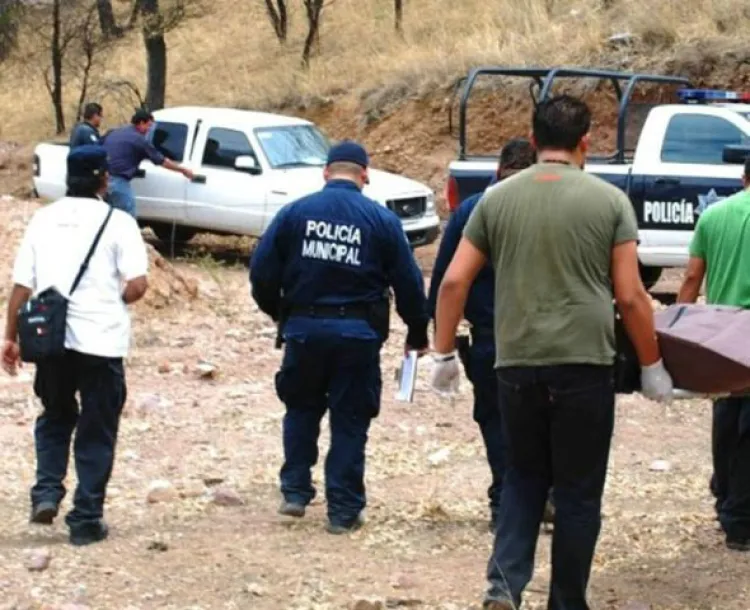 Localizan cuerpo de hombre acuchillado